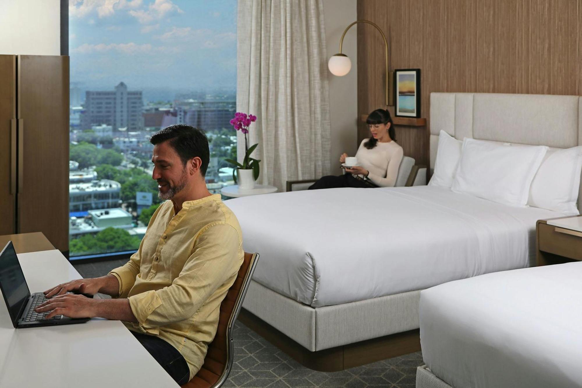 Courtyard By Marriott Santo Domingo Piantini Hotel Exterior photo